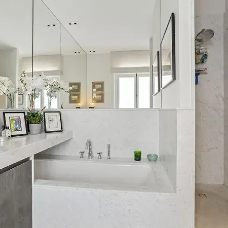 Prestige Chic Apartment Bordeaux